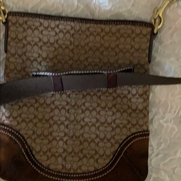 Vintage coach crossbody with suede. - Picture 5 of 5